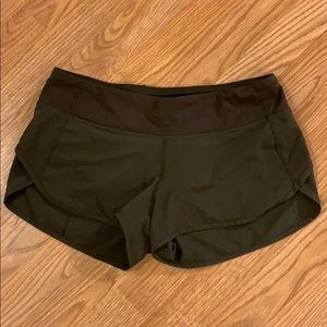 Lululemon Speed Up Short 2.5” Size 6